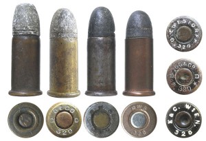  Патроны .320 Revolver и клейма на их гильзах. Патроны производства RWS снаряжены в стальную лакированную и биметаллическую гильзы