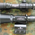 Surefire Ultra Scout M600 (сверху) и Olight M22 Warrior
